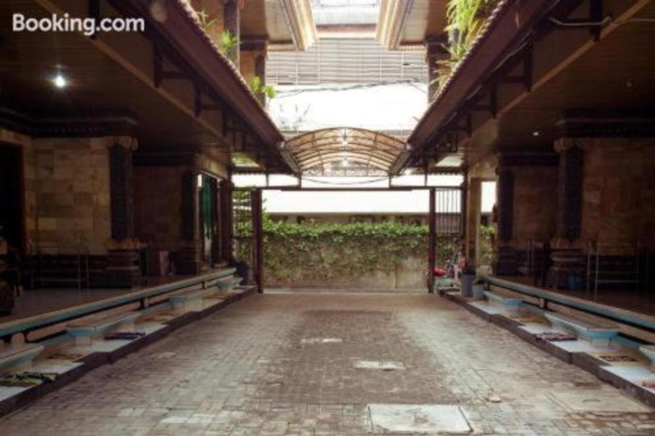 Segara Sadhu Inn Kuta By Ecommerceloka Extérieur photo
